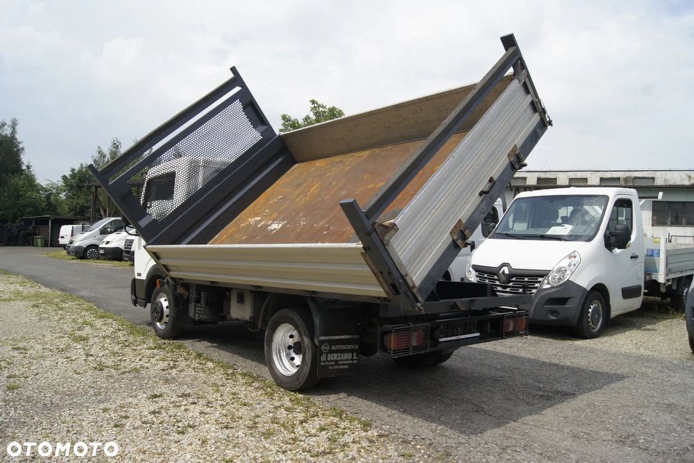 Nissan CABSTAR - 2