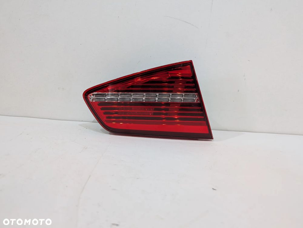 VW PASSAT B8 SEDAN LAMPA TYŁ  W KLAPE LEWA 3G5945307D EUROPA - 3