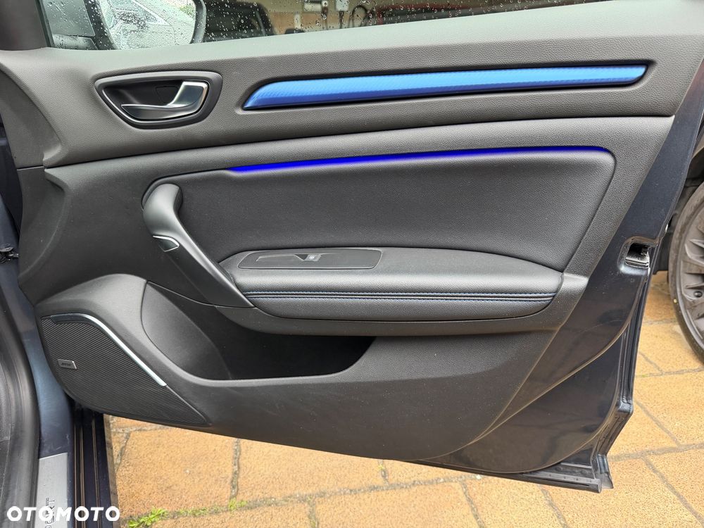 Renault Megane ENERGY TCe 205 EDC GT - 16