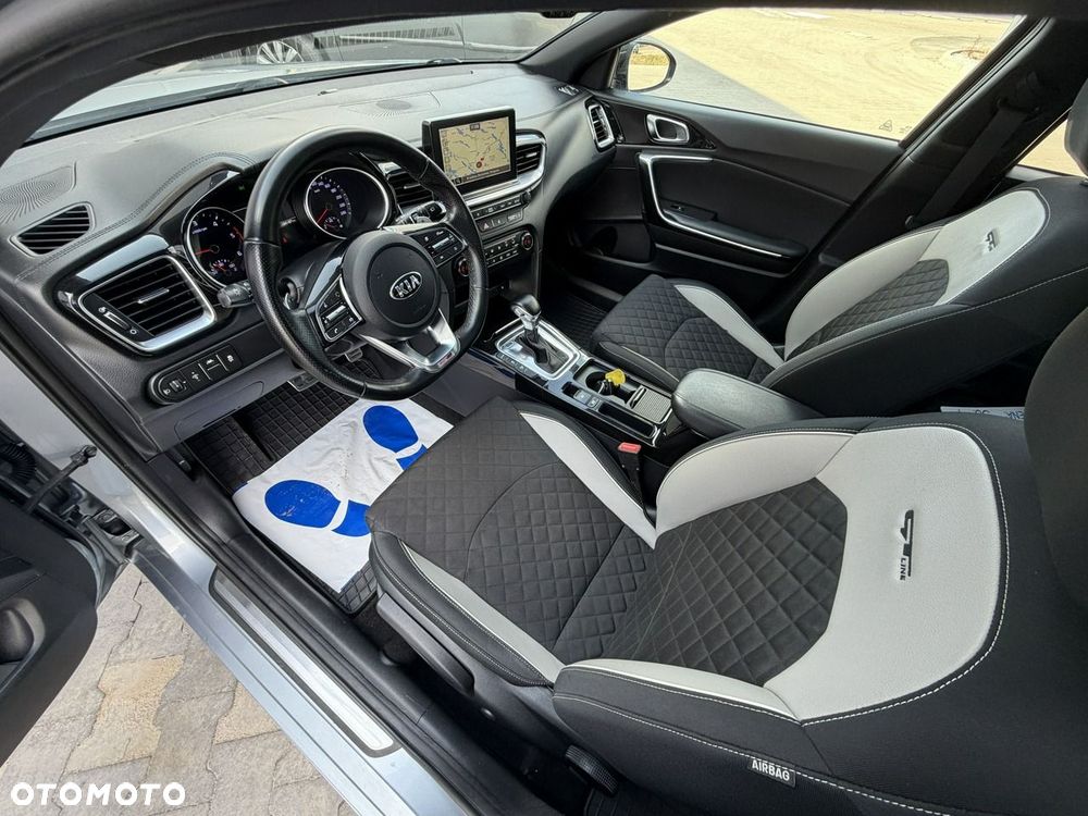 Kia ProCeed 1.6 CRDi DCT7 SCR GT LINE - 19