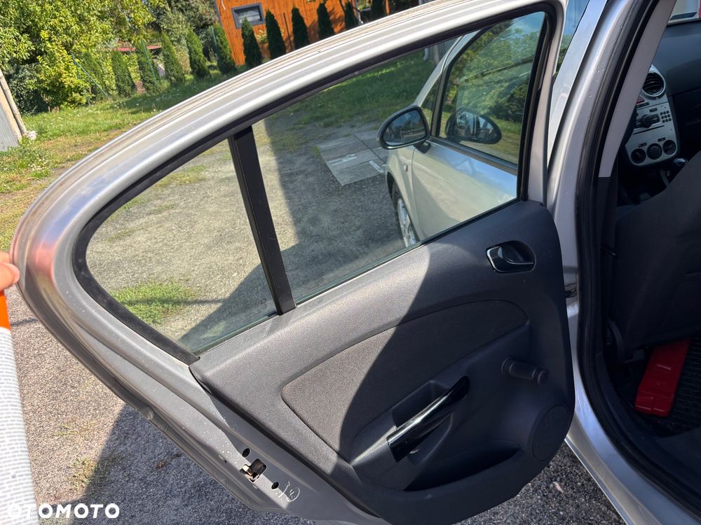 Opel Corsa 1.0 12V Essentia - 22