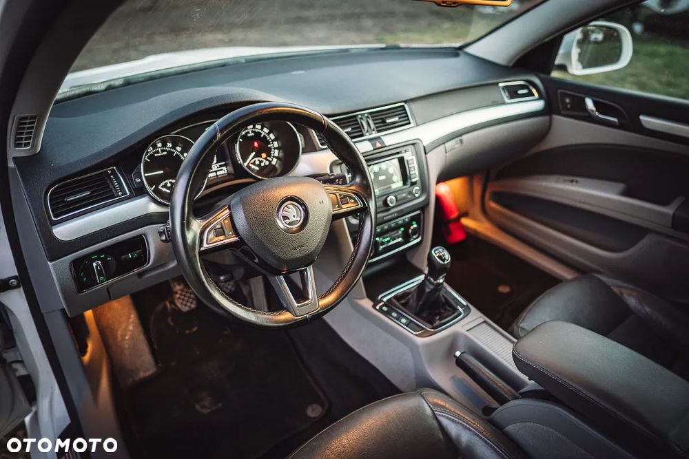 Skoda Superb 1.6 TDI Exclusive - 27