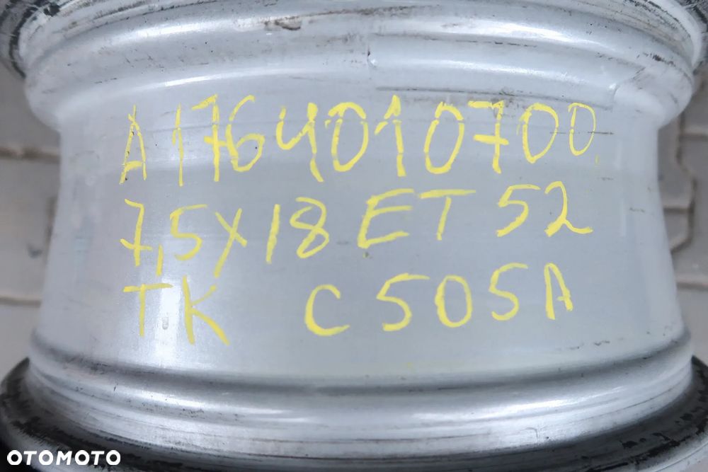 C505A Felga Mercedes A1764010700 7,5x18et52 - 8