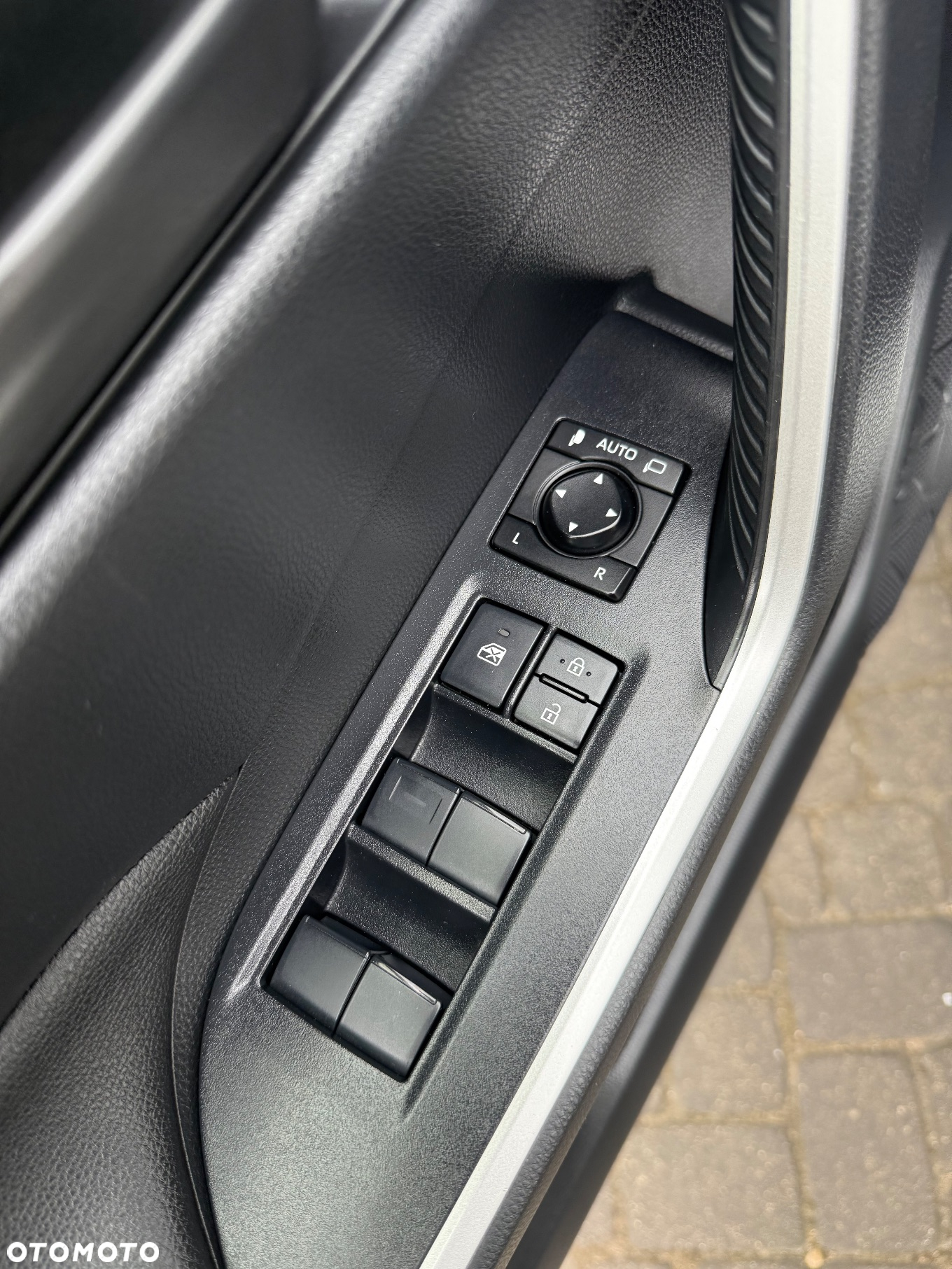 Toyota RAV4 2.5 Hybrid Comfort 4x2 - 6