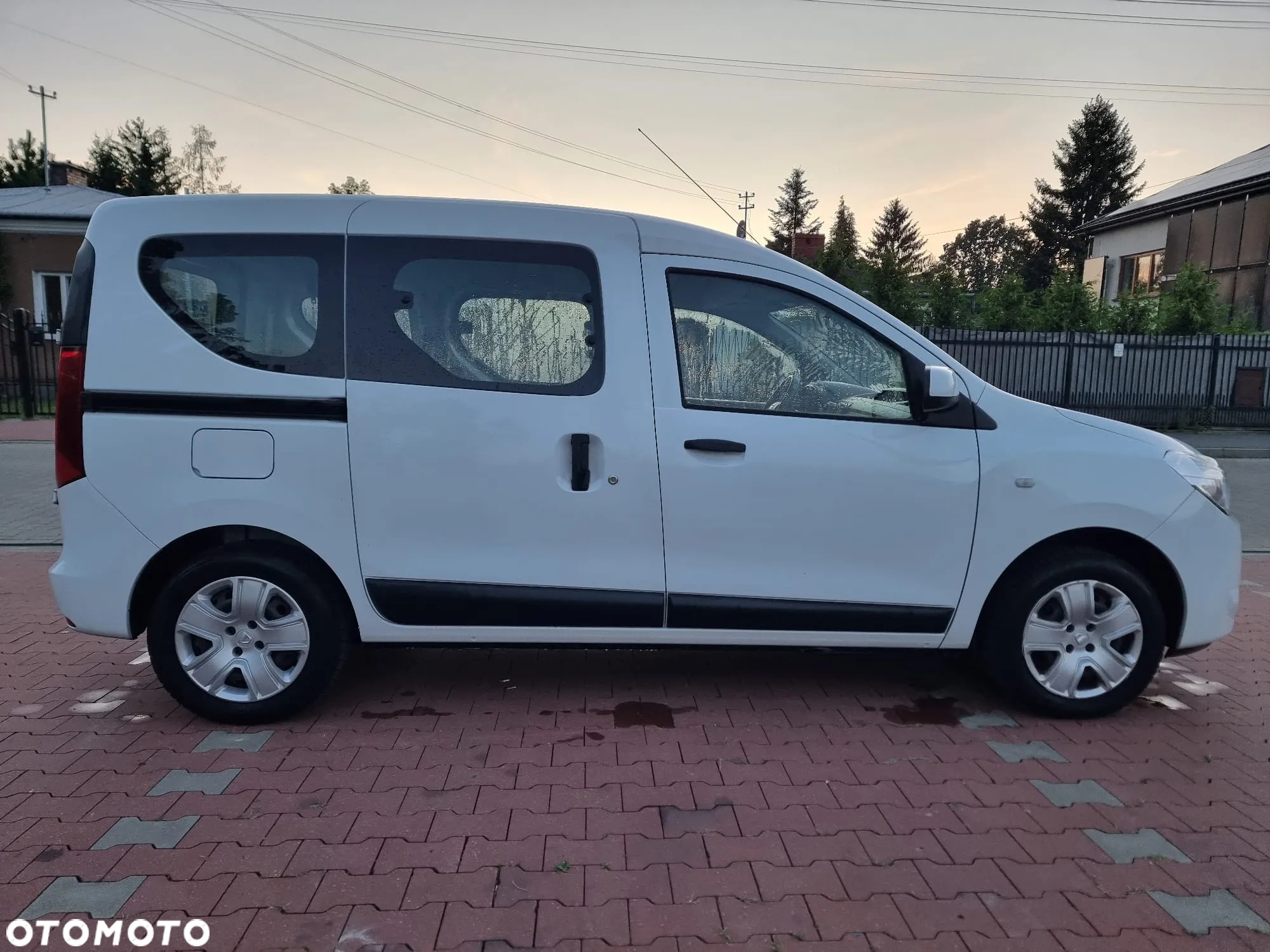 Dacia Dokker 1.6 SCe Laureate - 12