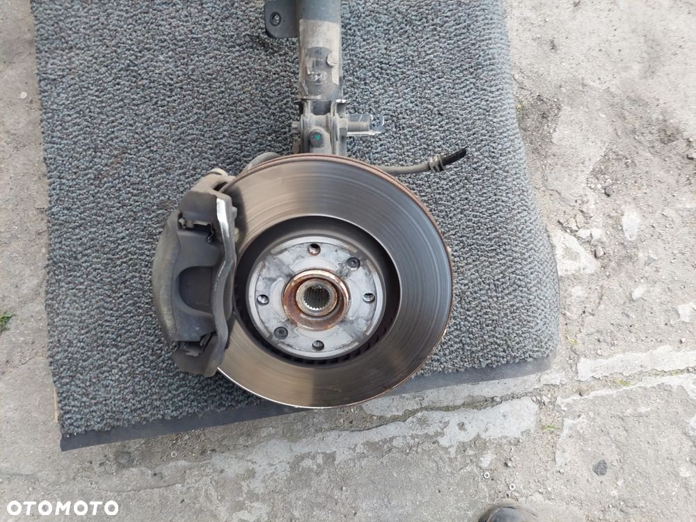 PEUGEOT 208 II ZWROTNICA MCPERSON LEWA  98311683800  RAF-AUTO CZĘŚCI - 2