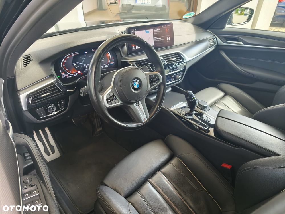 BMW Seria 5 530d xDrive M Sport Edition - 6