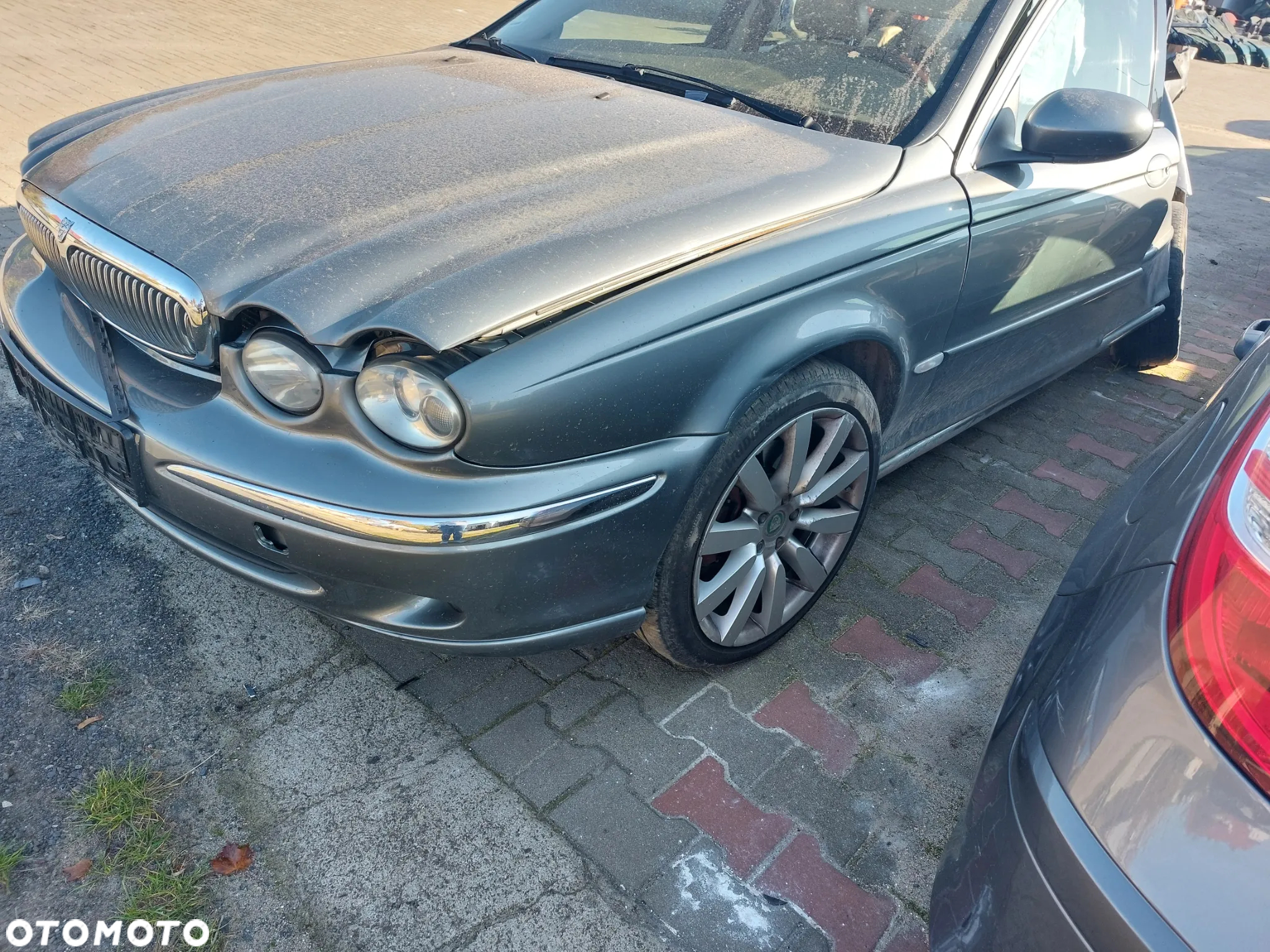 Jaguar X TYPE na części 2,0 D SILNIK 2,0D  SKRZYNIA ALTERNATOR ROZRUSZNIK DRZWI SZYBY MASKA LAMPY FELGI KOŁA LUSTERKA - 3