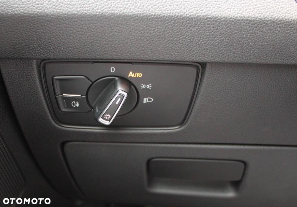 Volkswagen Passat - 13