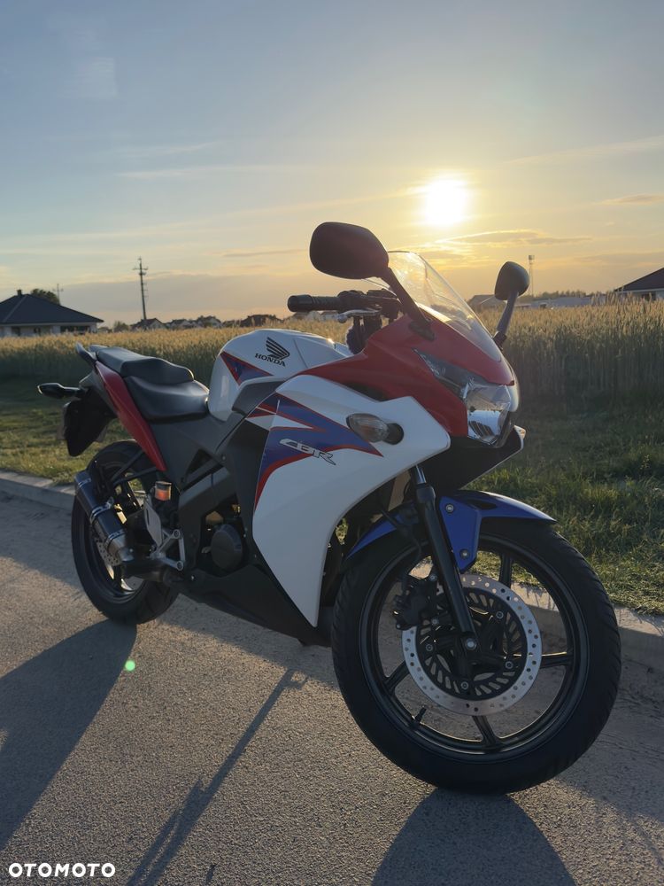 Honda CBR - 3