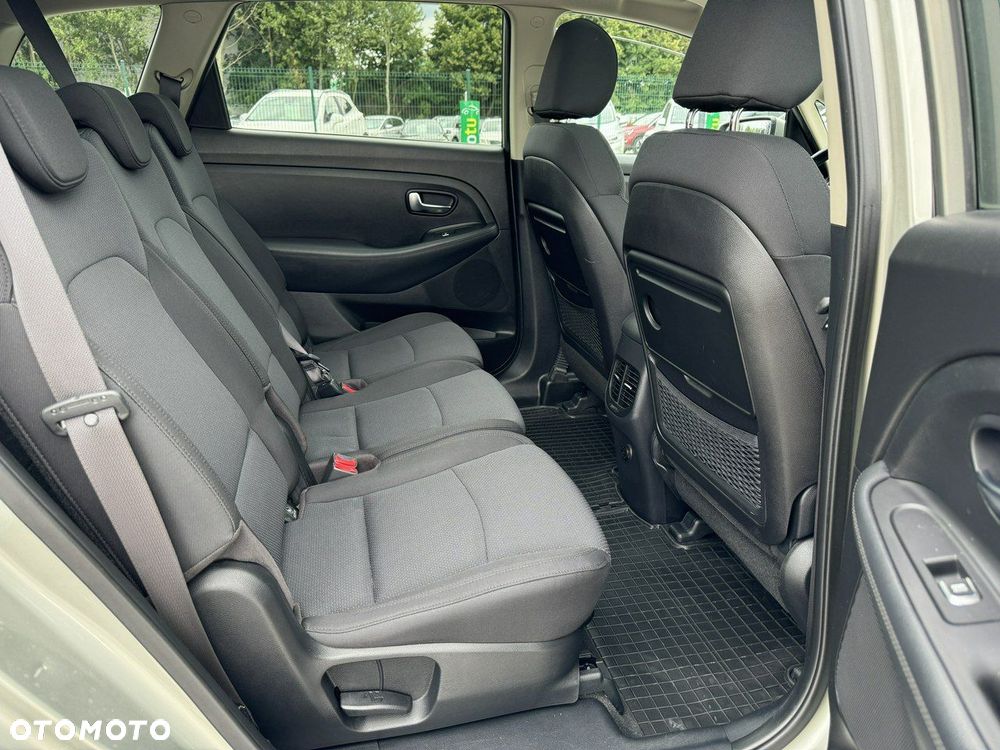 Kia Carens 1.7 CRDi Vision - 31