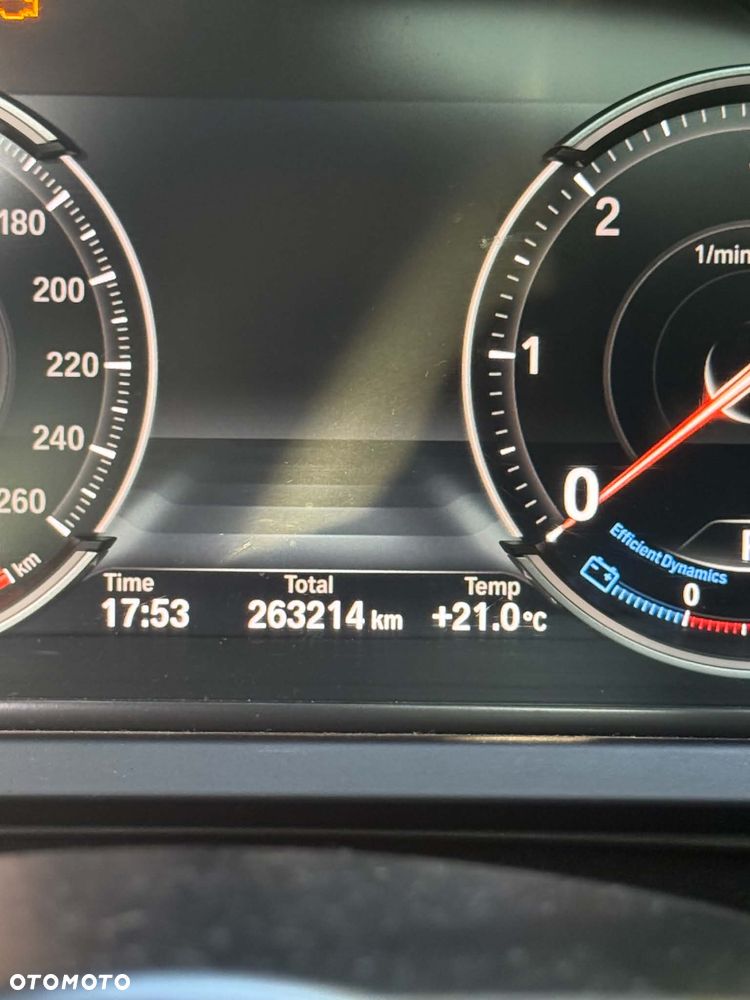BMW Seria 7 740d xDrive - 5