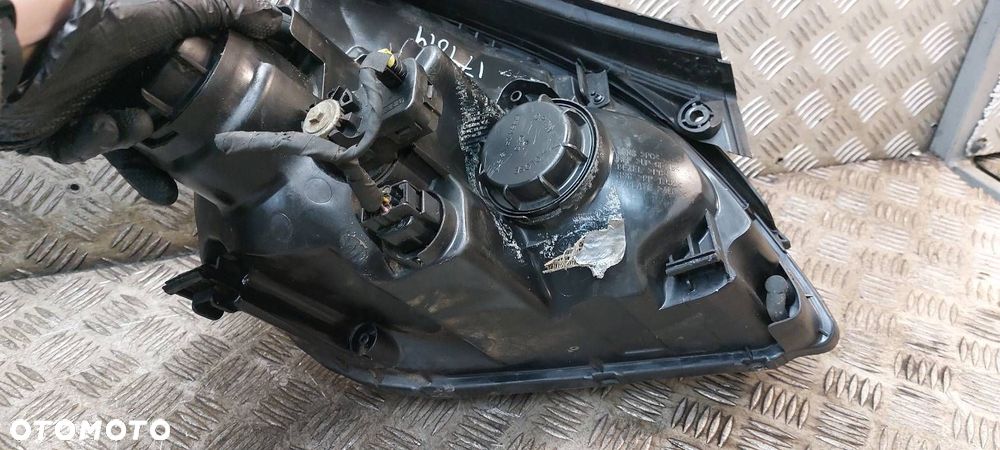 LAMPA LEWY PRZÓD + PRAWY PRZÓD CARENS III EUROPA - 4