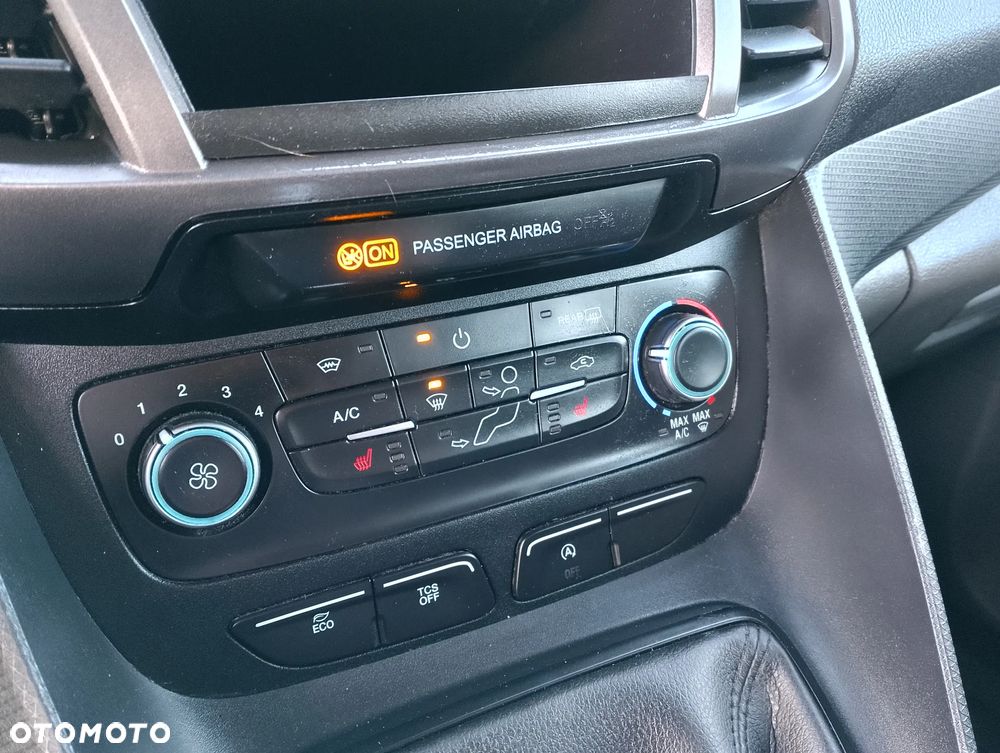 Ford Transit Connect - 23