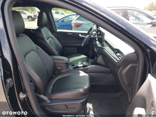 Ford Escape 2.0 EcoBoost AWD Titanium - 5