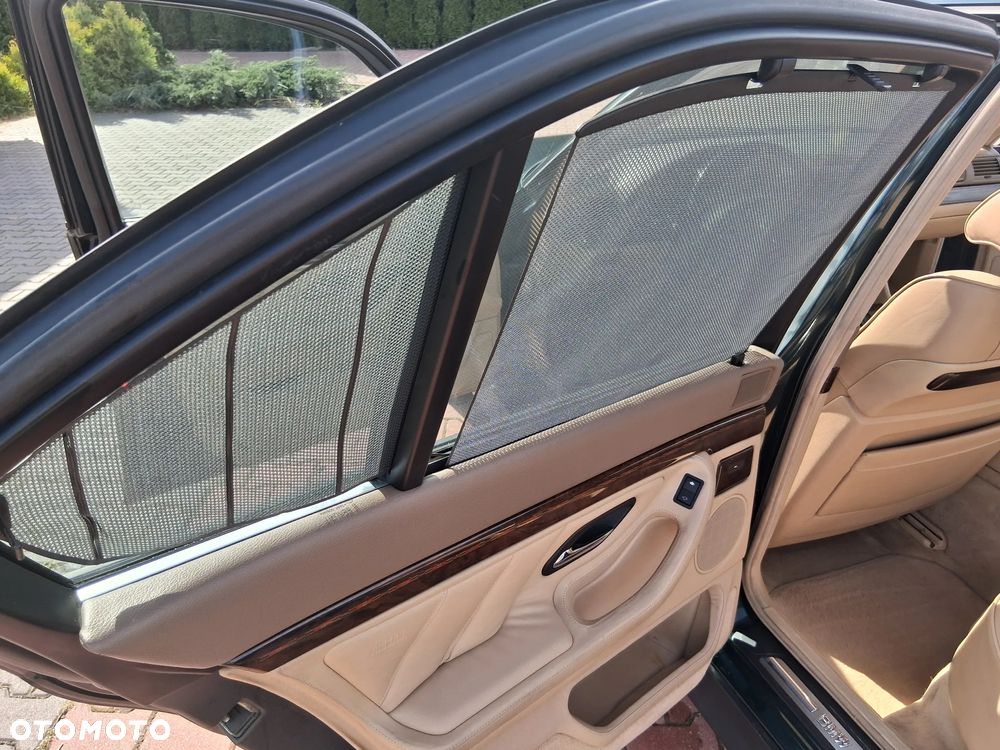 BMW Seria 7 - 25