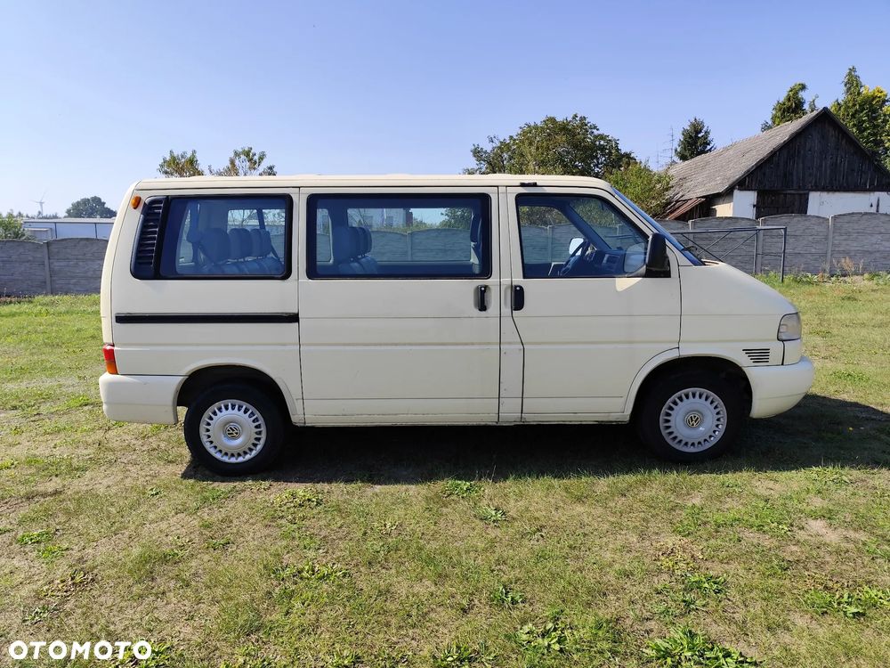 Volkswagen Transporter - 2
