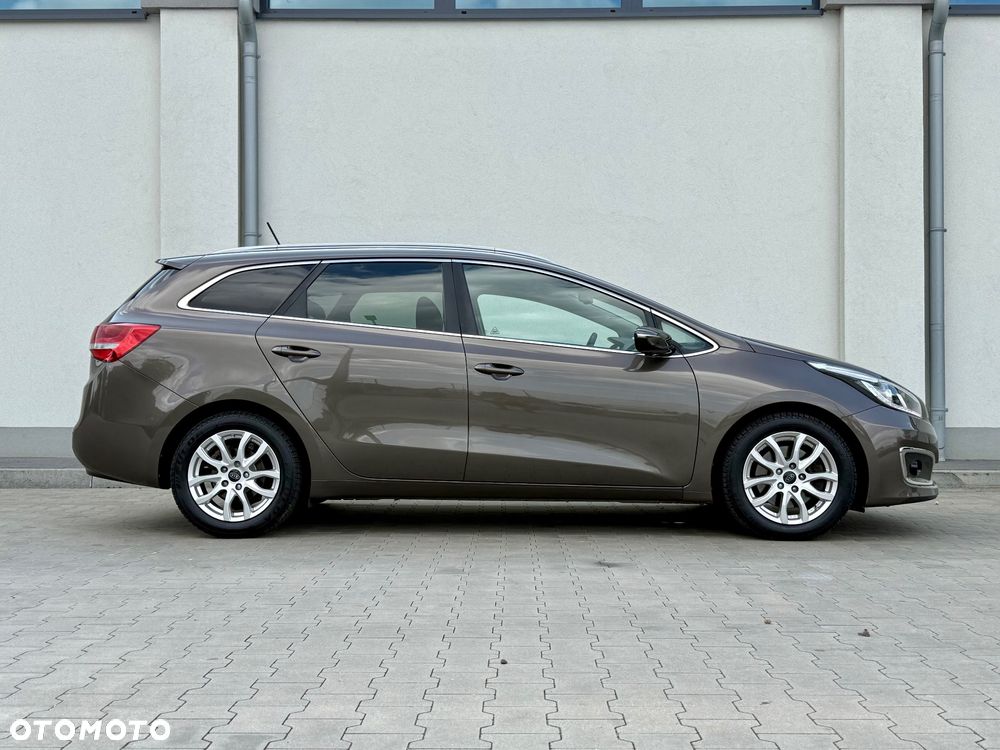 Kia Ceed 1.6 GDI Platinum Edition - 16