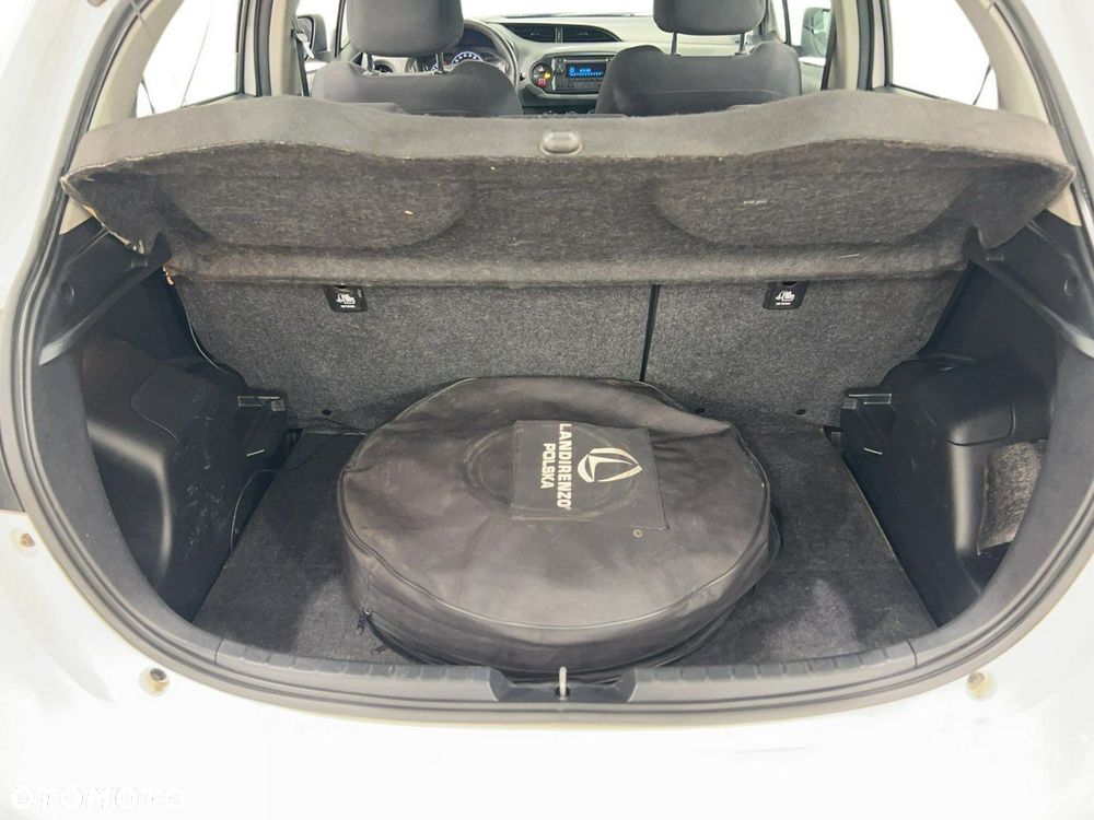Toyota Yaris - 11