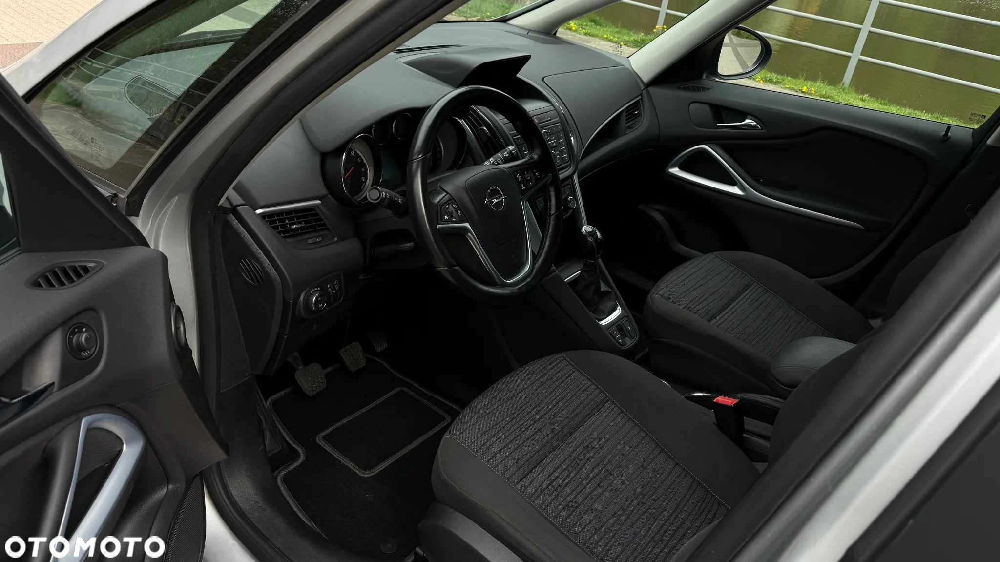 Opel Zafira - 12