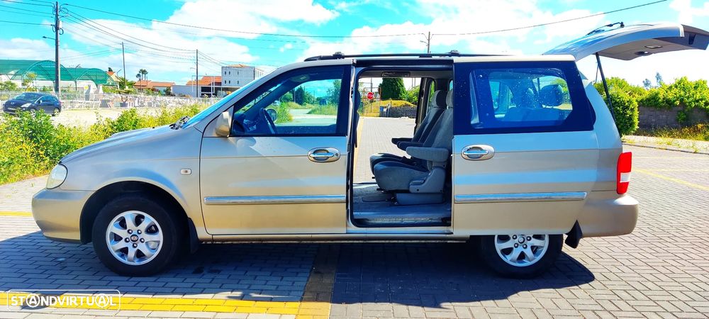 Kia Carnival 2.9 CRDi EX - 25