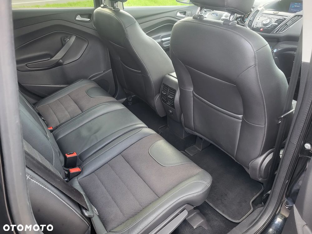 Ford Kuga 2.0 TDCi 4x4 Titanium - 12