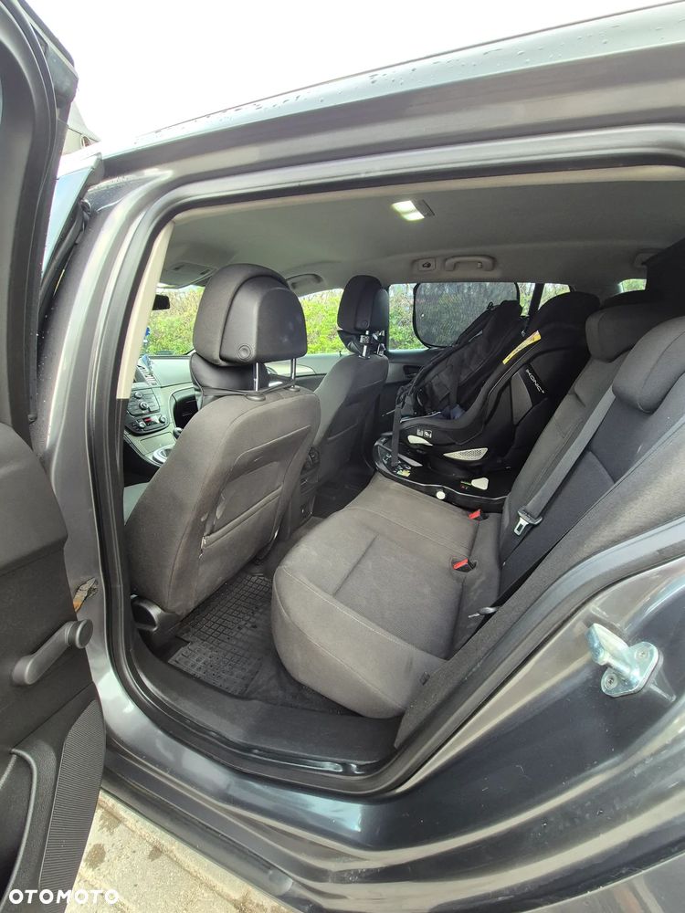 Opel Insignia - 12