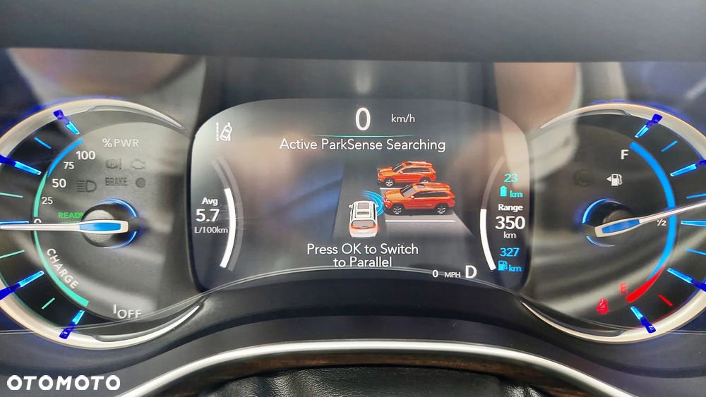 Chrysler Pacifica - 34