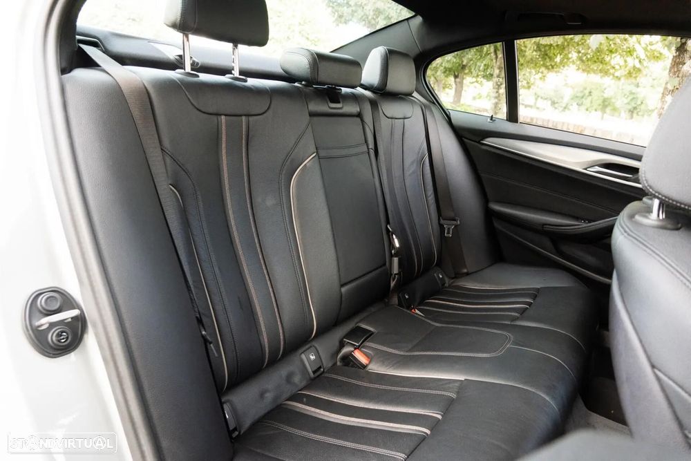 BMW 520 d ED Line Luxury - 10