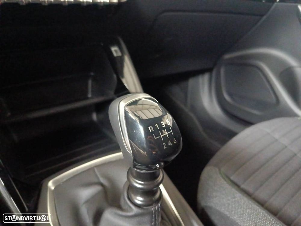 Peugeot 2008 1.2 PureTech Active - 18