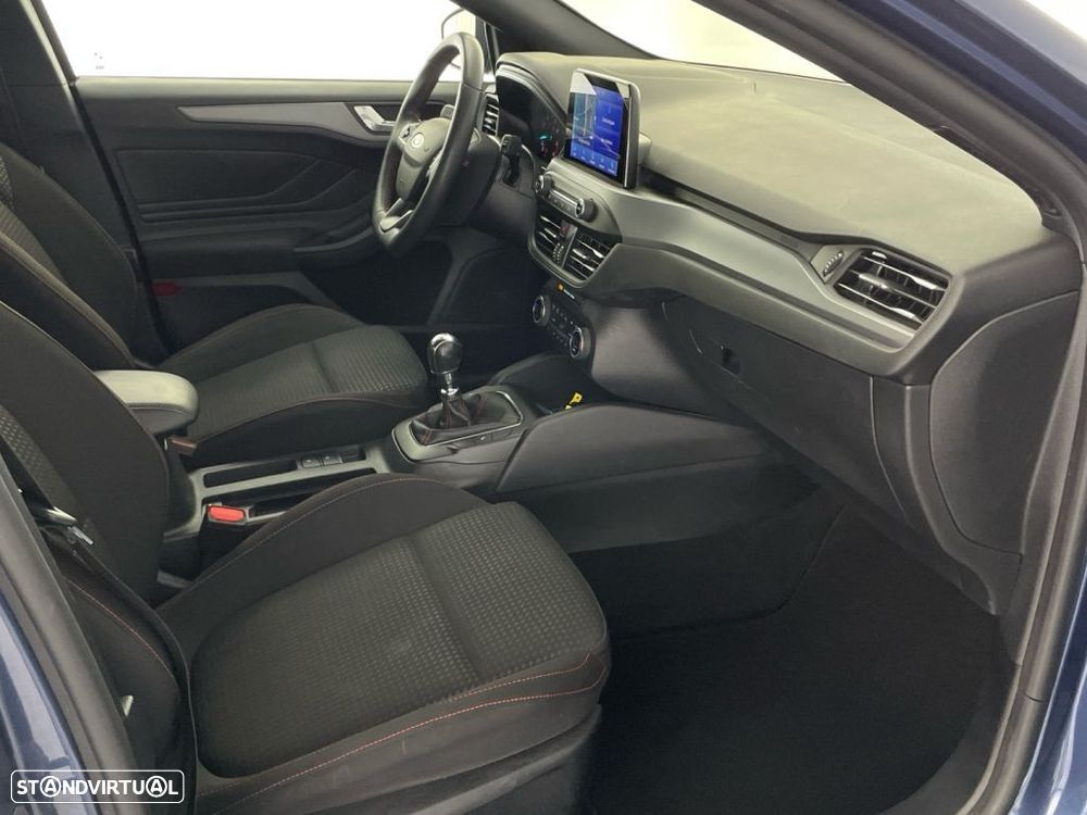 Ford Focus 1.0 EcoBoost MHEV ST-Line - 22