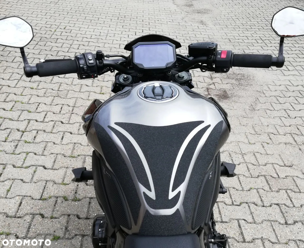 Kawasaki Z 900 - 12