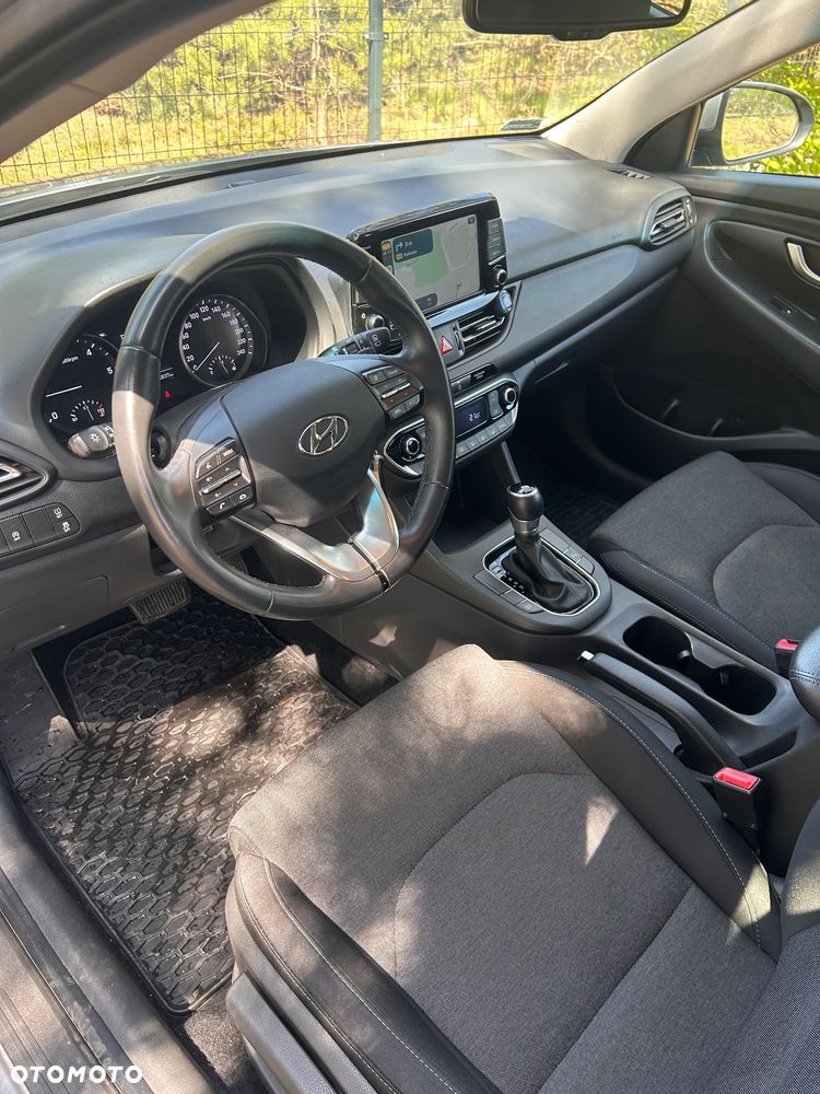 Hyundai i30 1.6 D Comfort DCT - 26