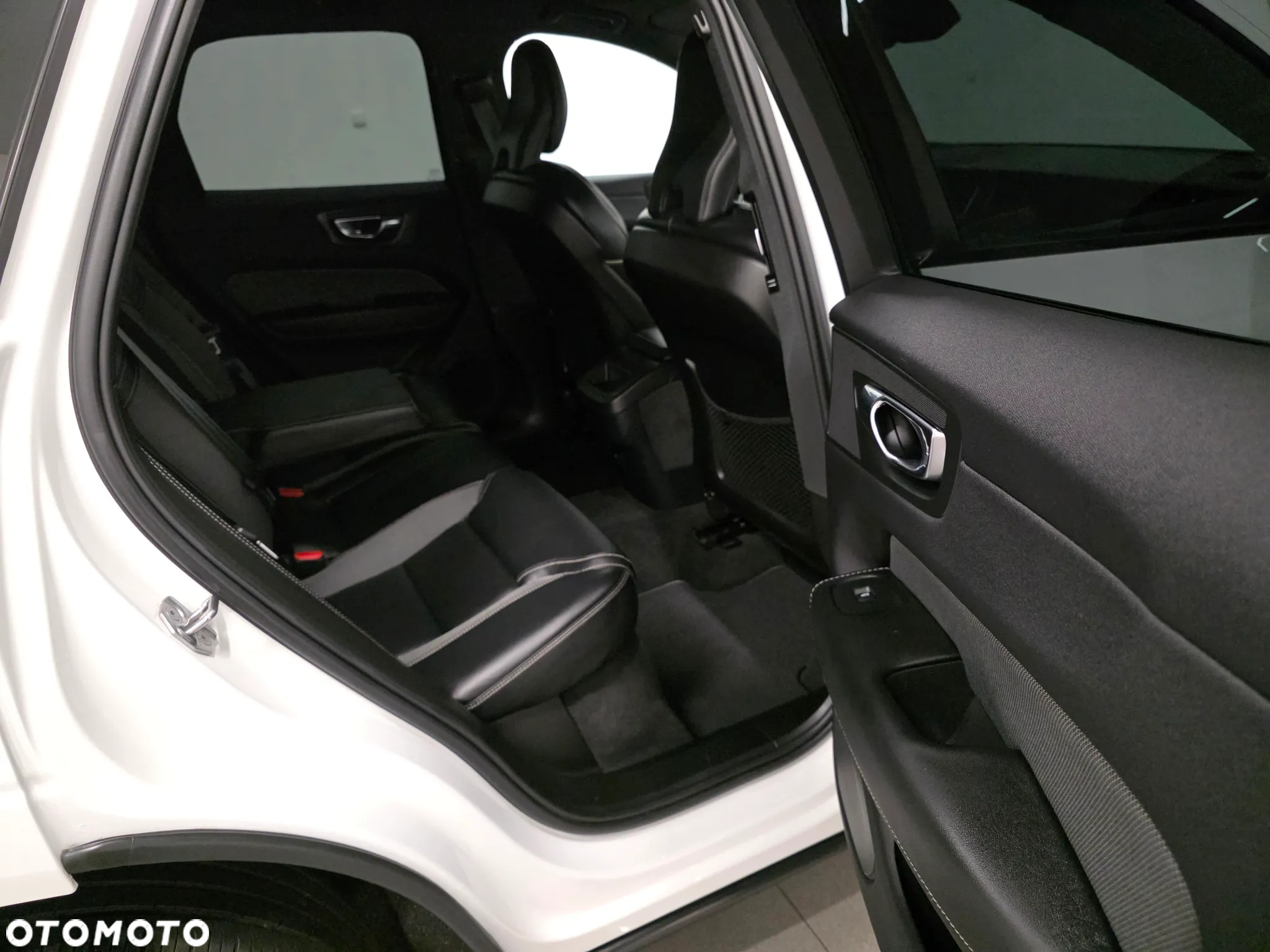 Volvo XC 60 B4 B Geartronic RDesign - 31
