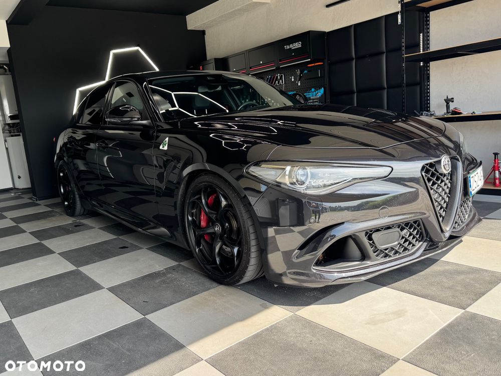 Alfa Romeo Giulia 2.9 Bi Turbo V6 Quadrifoglio - 3