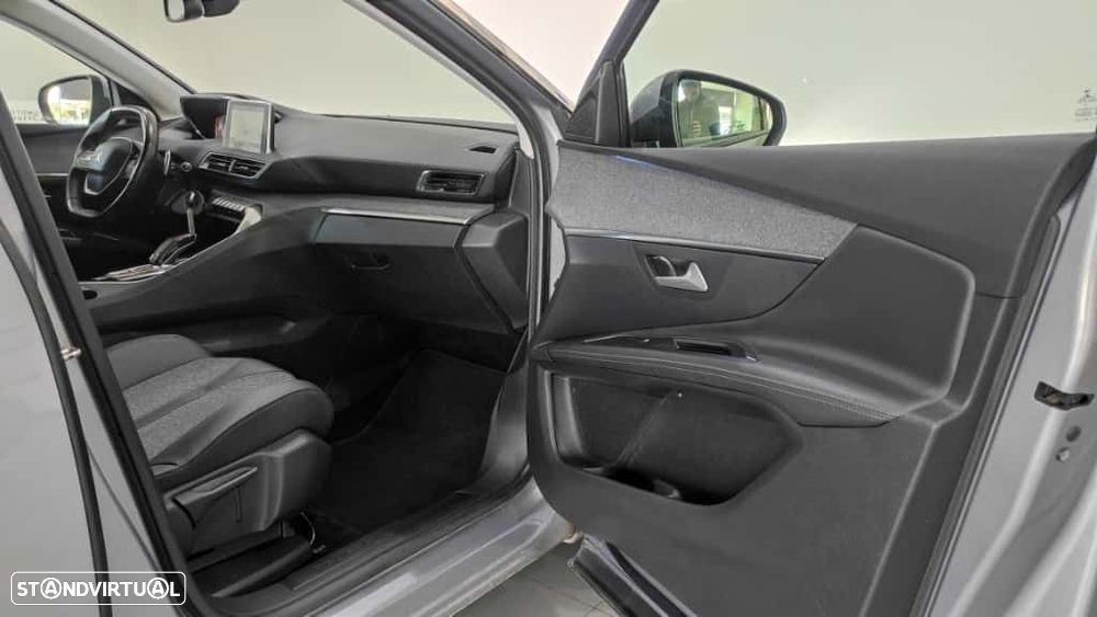 Peugeot 3008 1.2 PureTech Allure EAT8 - 21