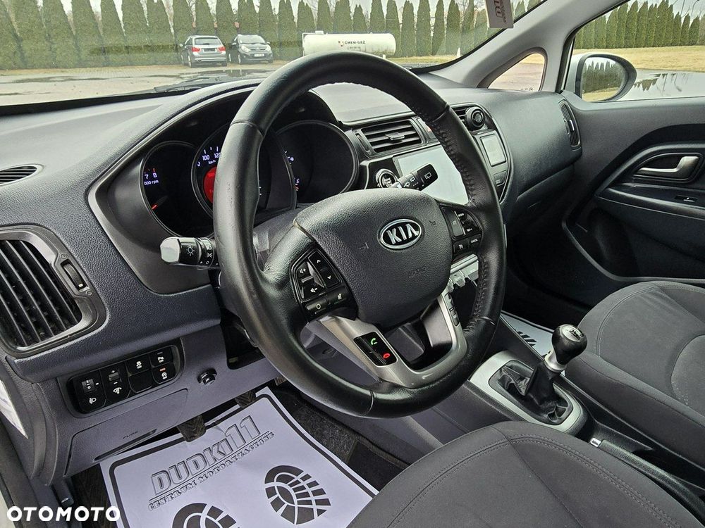 Kia Rio - 17