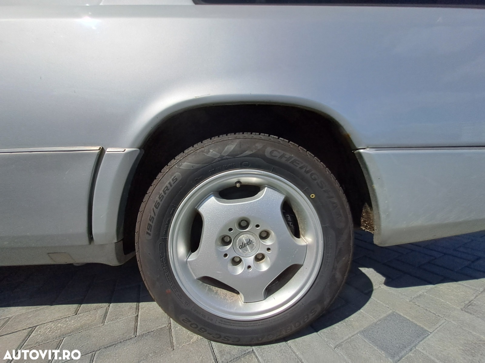 Mercedes-Benz W124 - 17