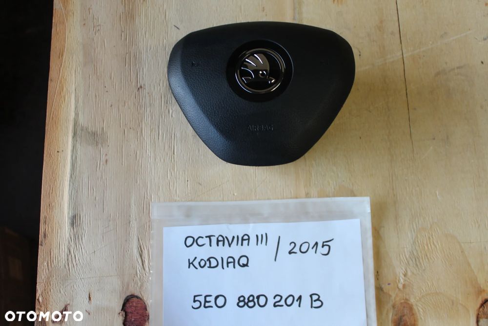 AIRBAG PODUSZKA KIEROWCY SKODA OCTAVIA III KODIAQ 5E0880201B 2017