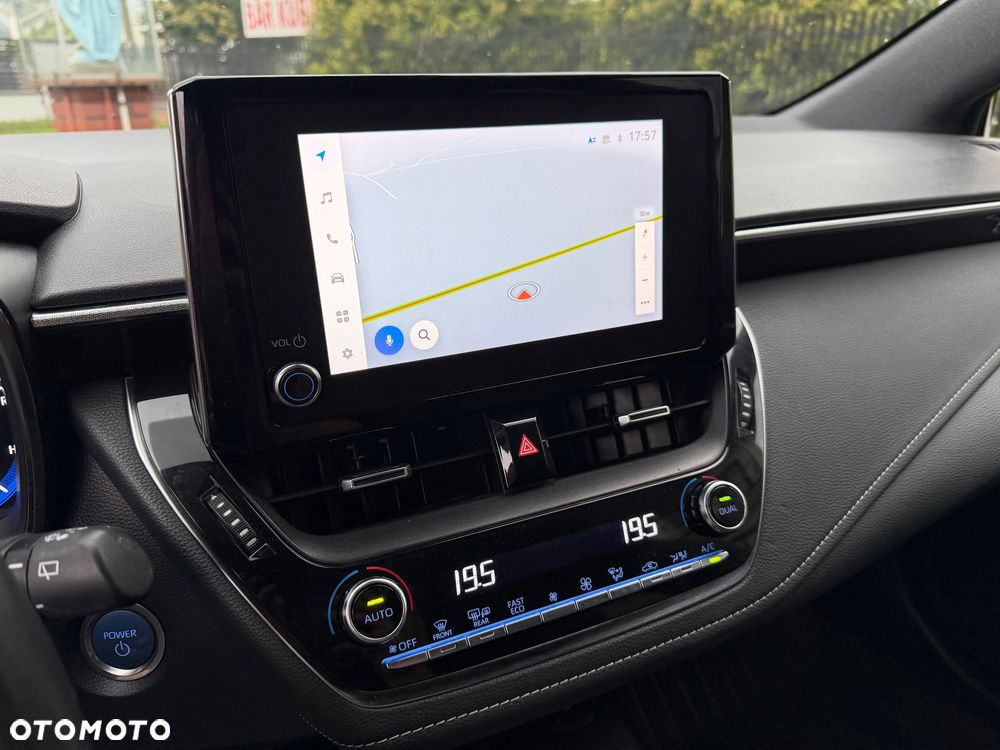 Toyota Corolla 1.8 Hybrid Selection - 14