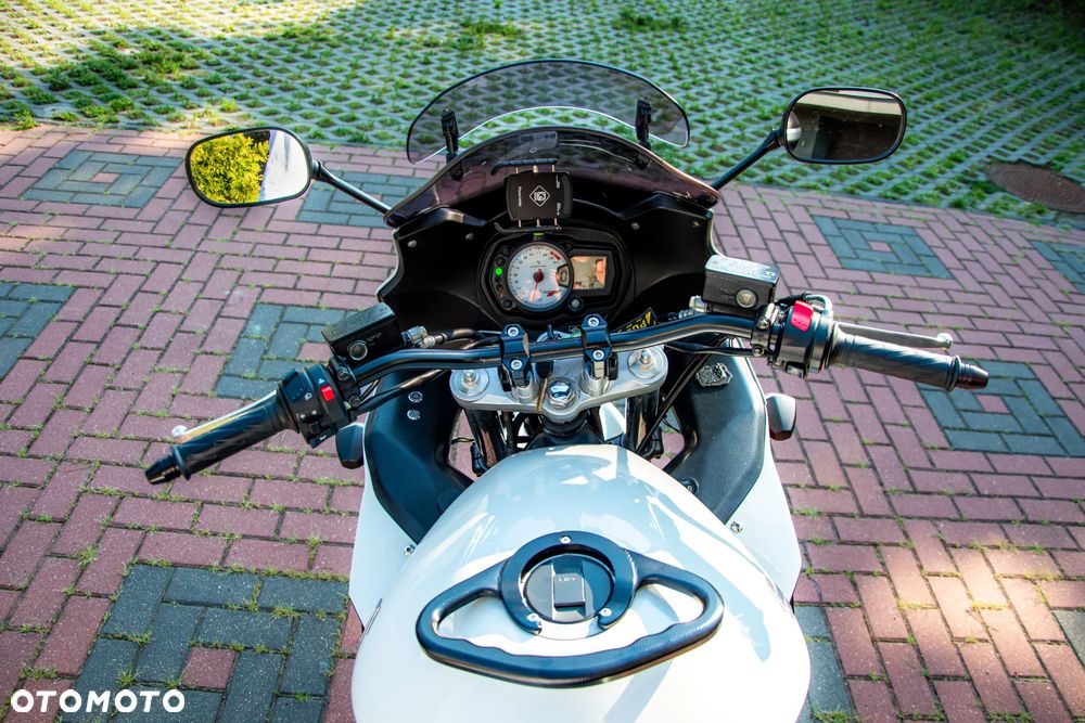 Suzuki GSX - 10