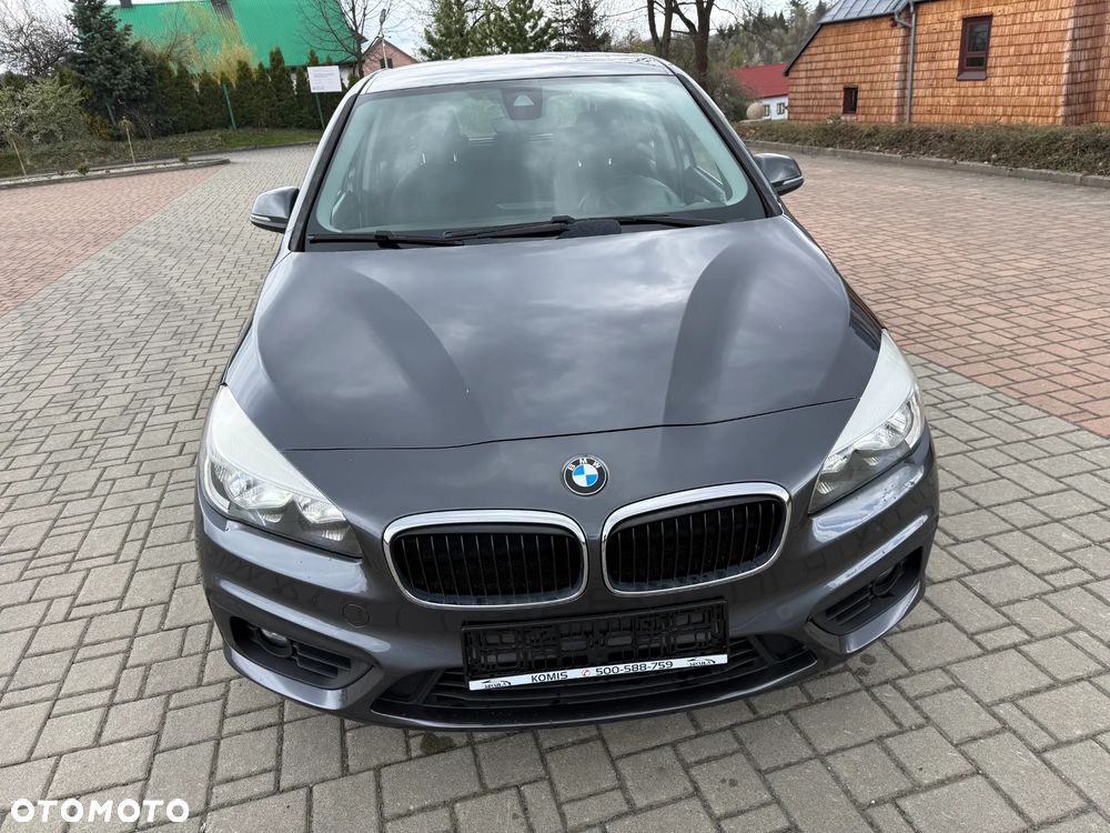 BMW Seria 2 216d - 10