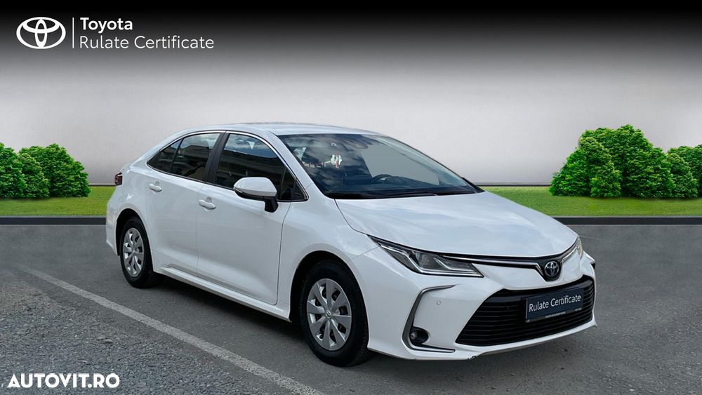 Toyota Corolla 1.8 HSD Business - 10