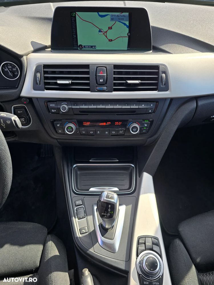 BMW Seria 3 318d Aut. Modern Line - 13