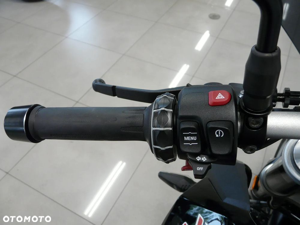 BMW R - 16