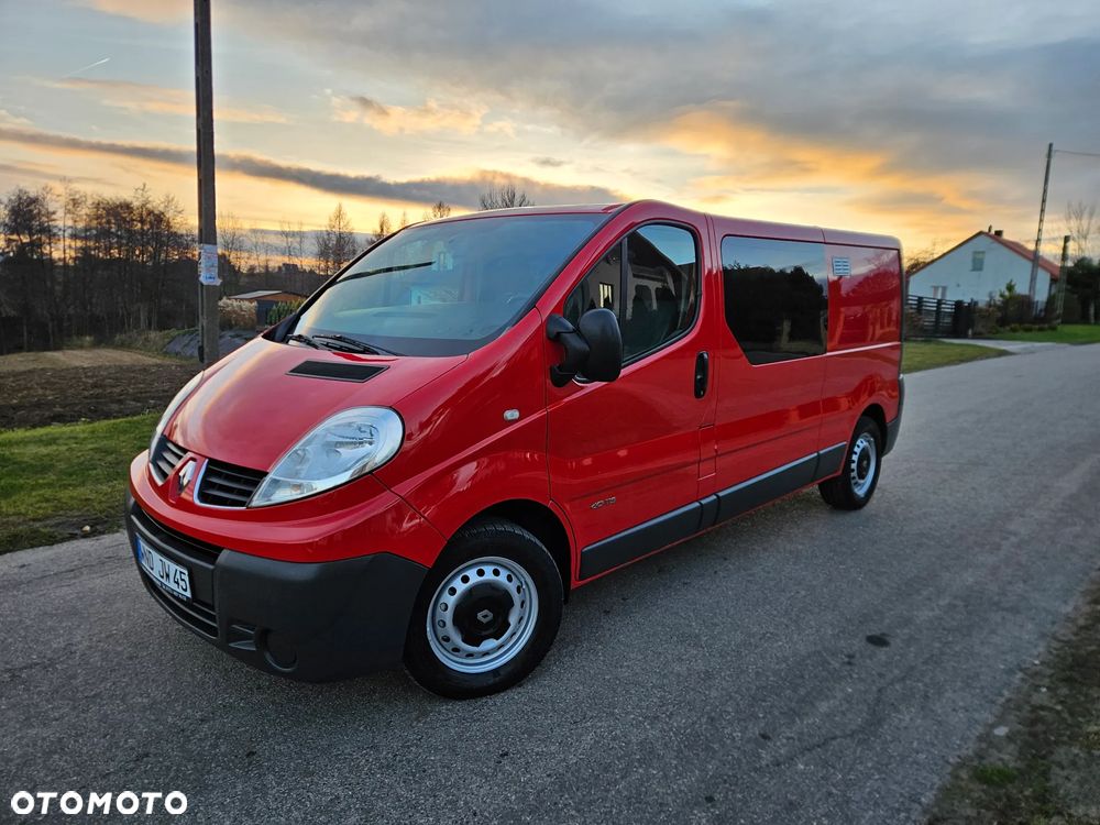 Renault TRAFIC - 2