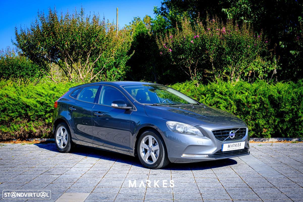 Volvo V40 1.6 D2 Momentum - 1
