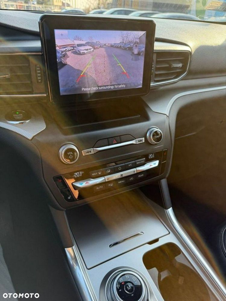 Ford Explorer - 31