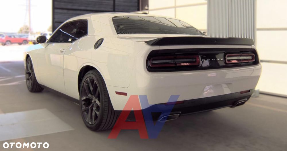 Dodge Challenger - 5
