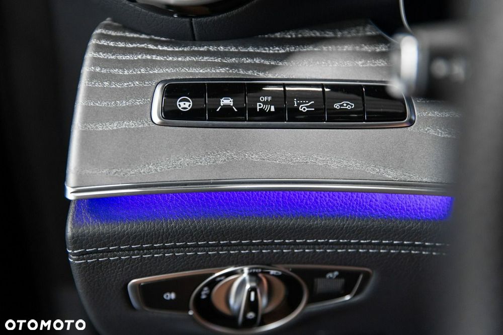 Mercedes-Benz AMG GT 43 4Matic+ 4D Speedshift TCT 9G - 32
